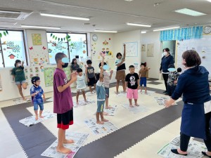 新聞紙あそび